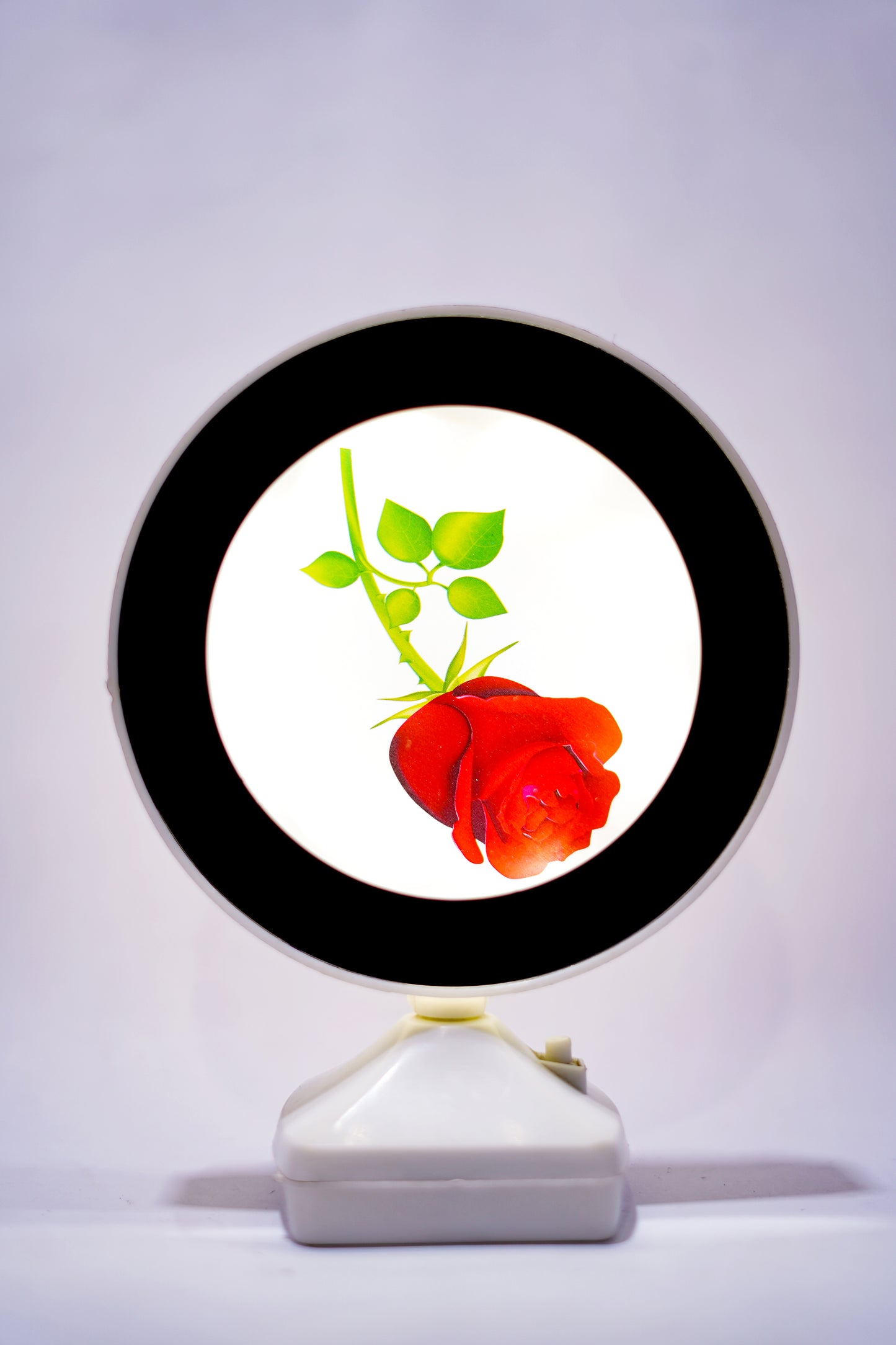 Customized LED Round Photo Frame with Dual Power Option – Battery & USB